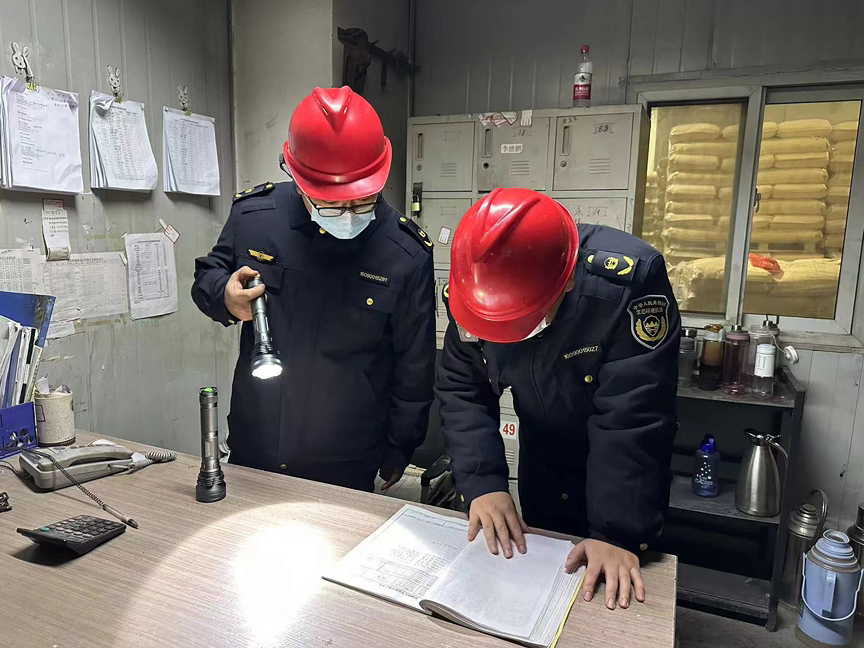 濮阳开年即攻坚 开局即决战——开发区打响大气污染防治攻坚战第一战