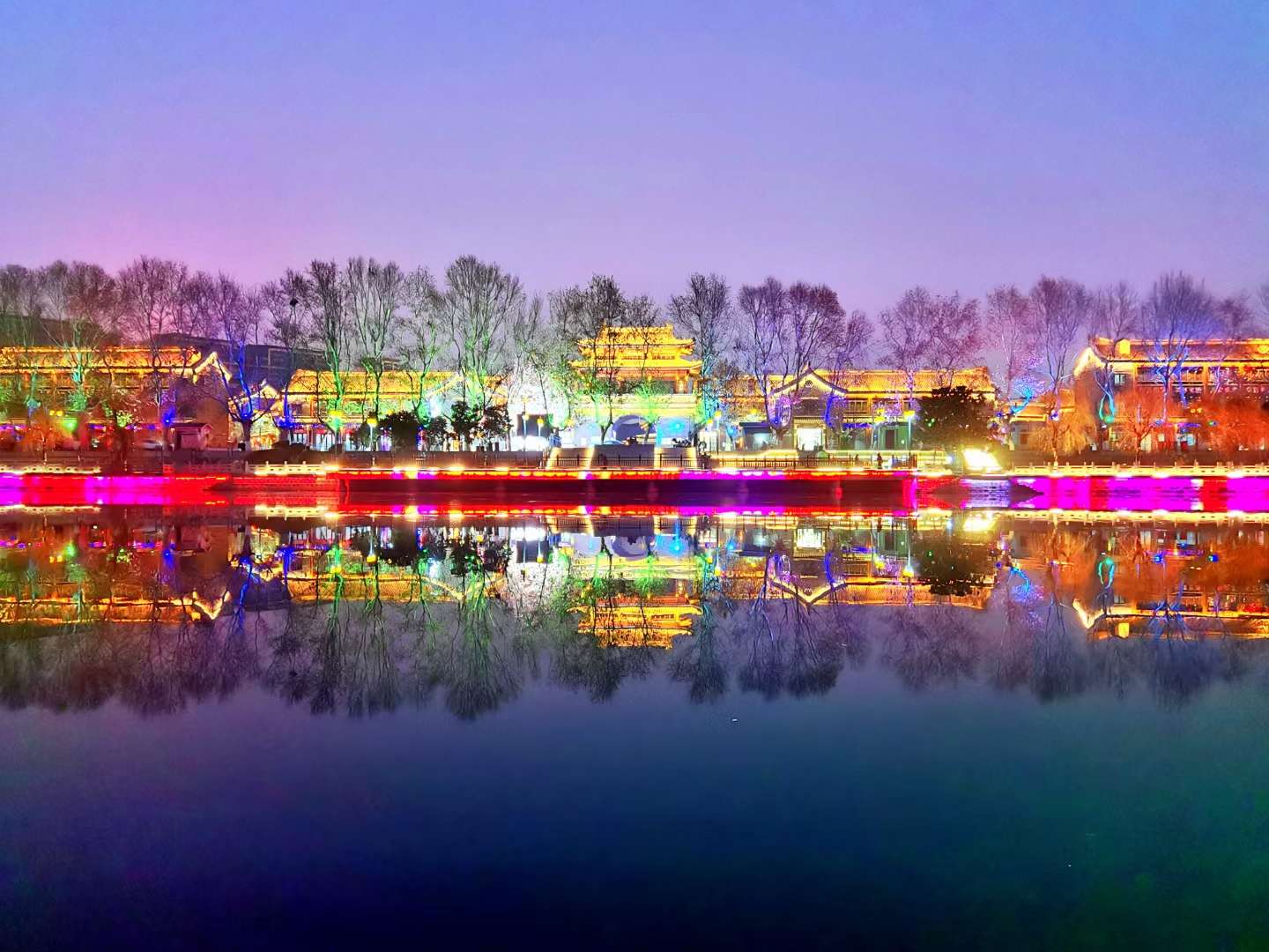 大美中国:彩灯亮化迎新年