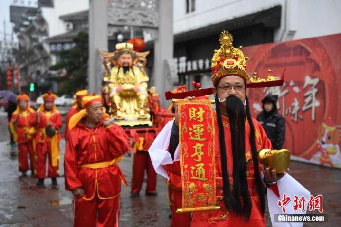 正月初五年俗知多少：“接财神”，吃饺子！