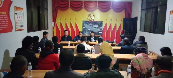 营盘镇干塘村组织引领民族团结进步示范创建工作