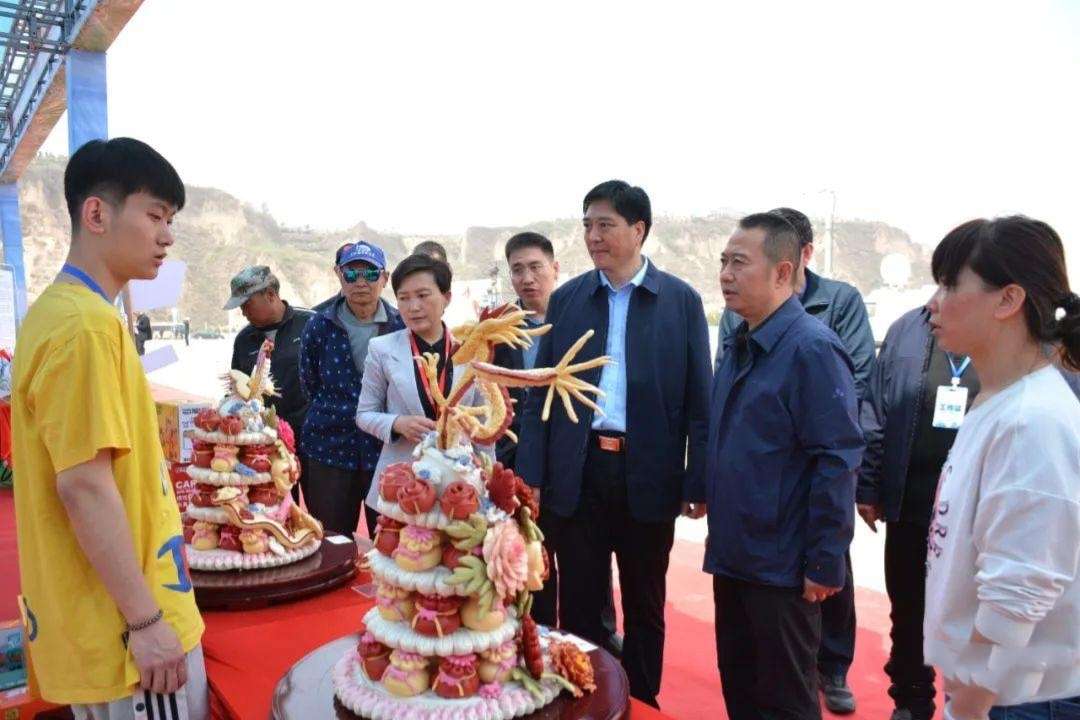 河津“农商银行杯”汽车摩托车场地越野挑战赛开赛